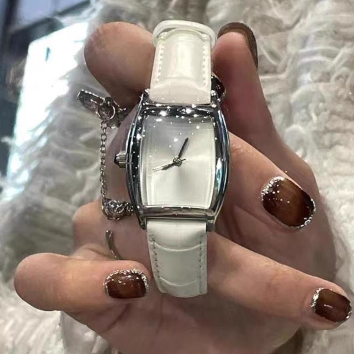 High-fashion Versatile Vintage Chanel-style Men/Womens Watch