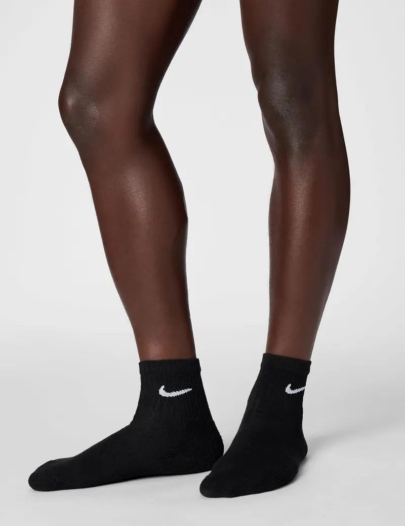 Nike Unisex Adult Everyday Cushioned Dri-FIT Ankle Socks