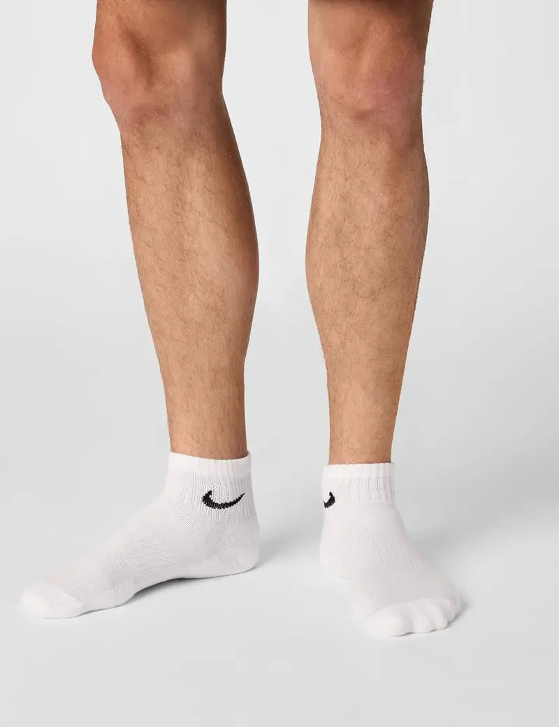 Nike Unisex Adult Everyday Cushioned Dri-FIT Ankle Socks