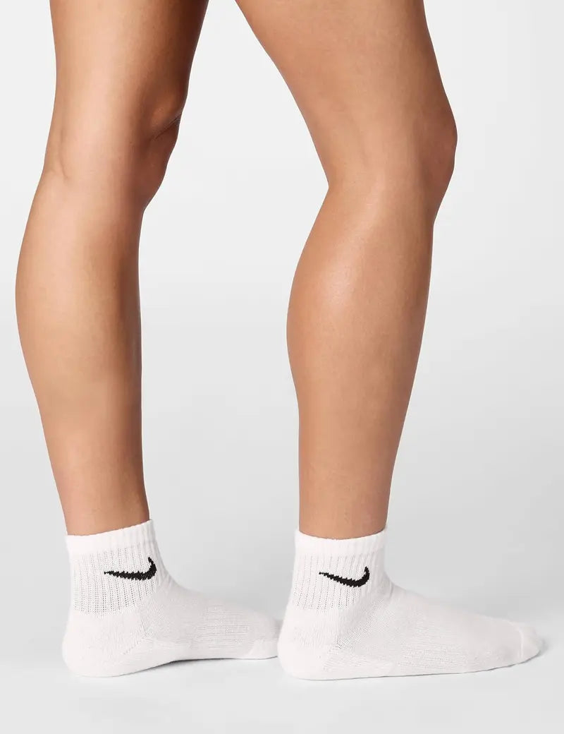 Nike Unisex Adult Everyday Cushioned Dri-FIT Ankle Socks